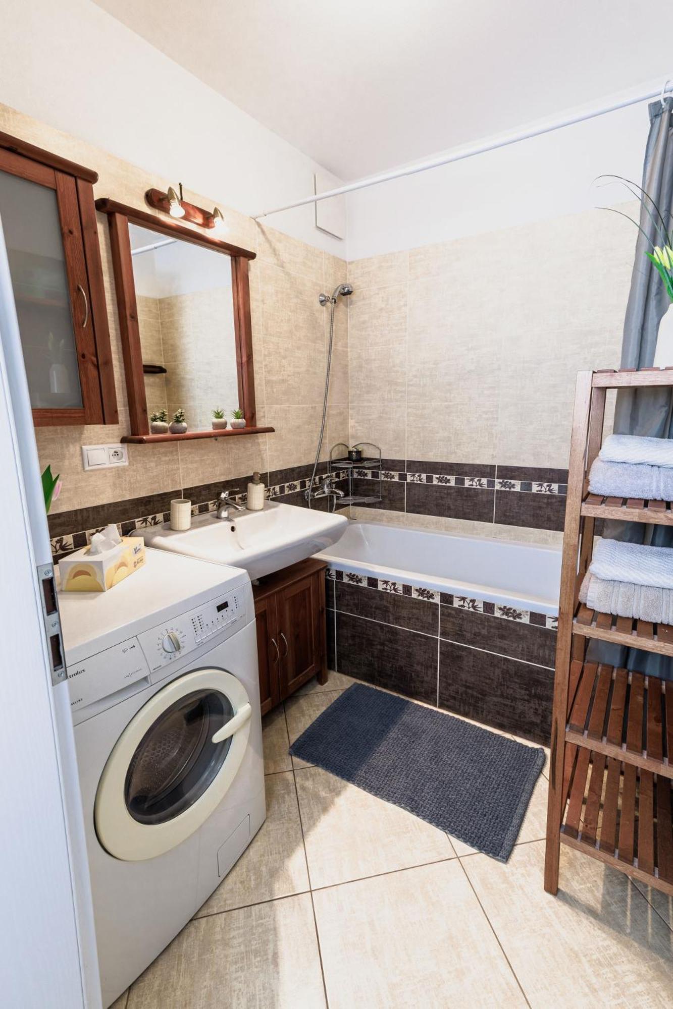Sunny Apartment With Amazing Terrace On The 13Th Floor Near City Center Bratislava Exteriör bild
